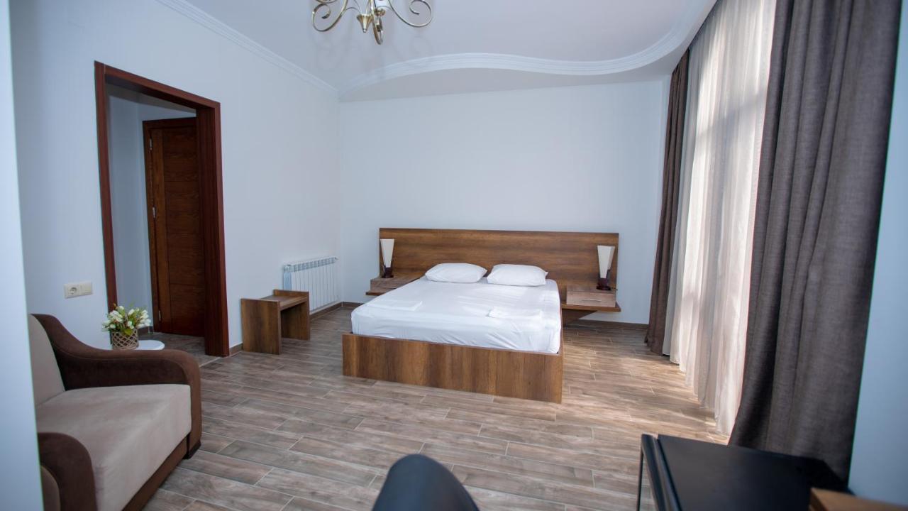 Royal Venezia Hotel Батумі Екстер'єр фото