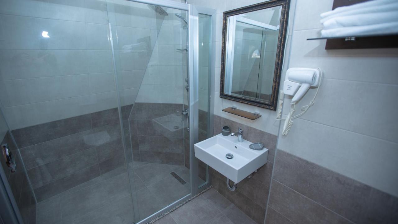 Royal Venezia Hotel Батумі Екстер'єр фото