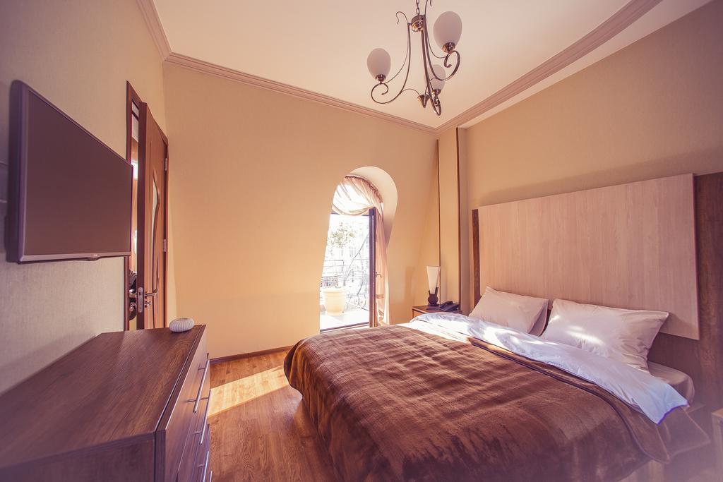 Royal Venezia Hotel Батумі Екстер'єр фото