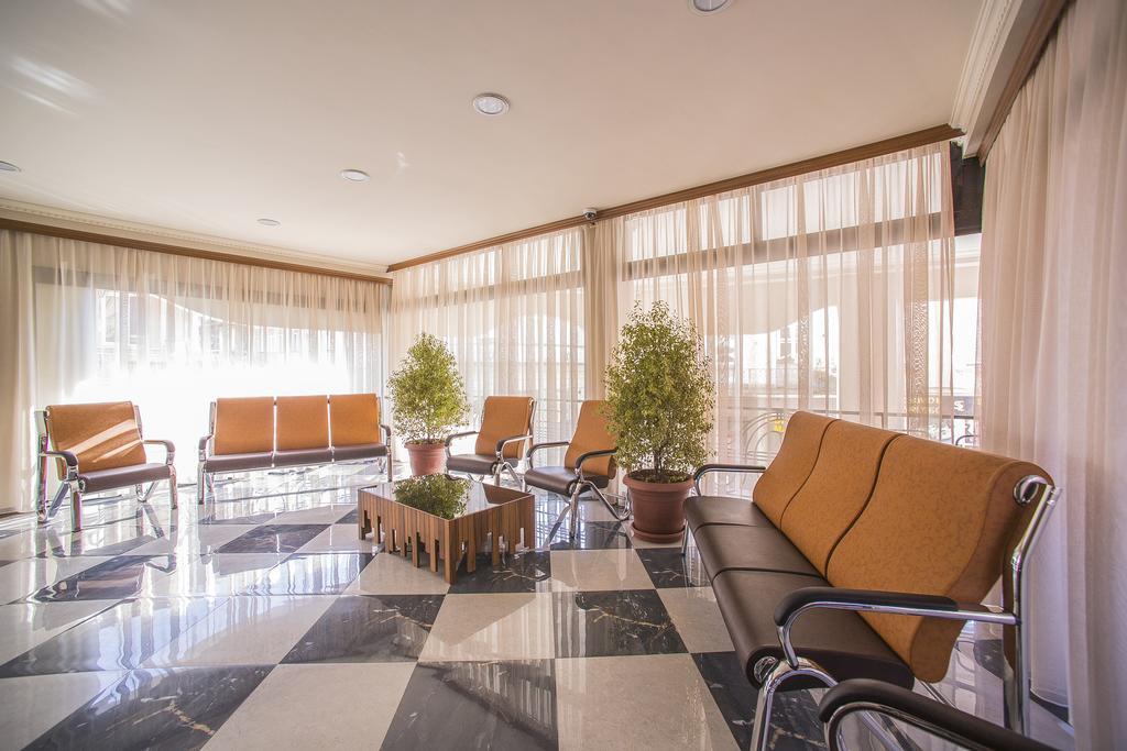Royal Venezia Hotel Батумі Екстер'єр фото