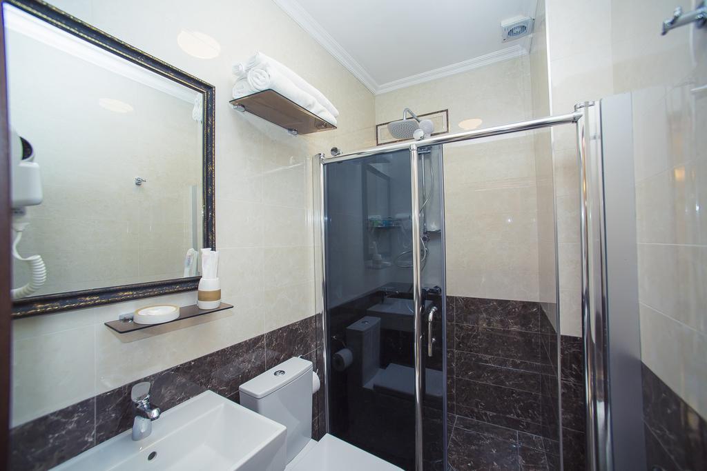 Royal Venezia Hotel Батумі Номер фото