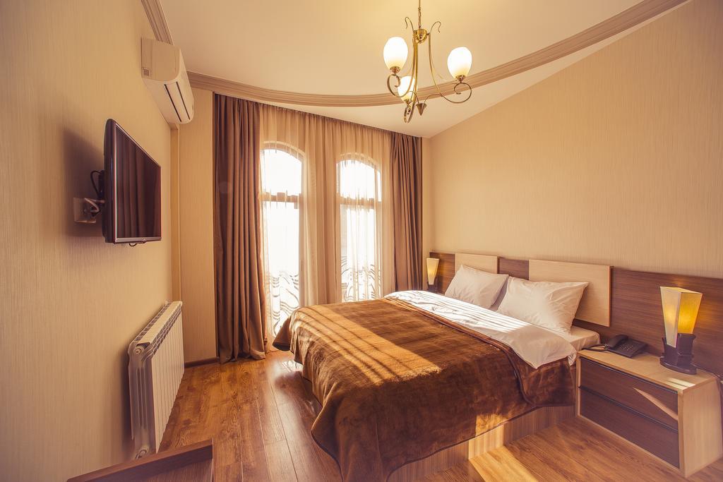 Royal Venezia Hotel Батумі Номер фото